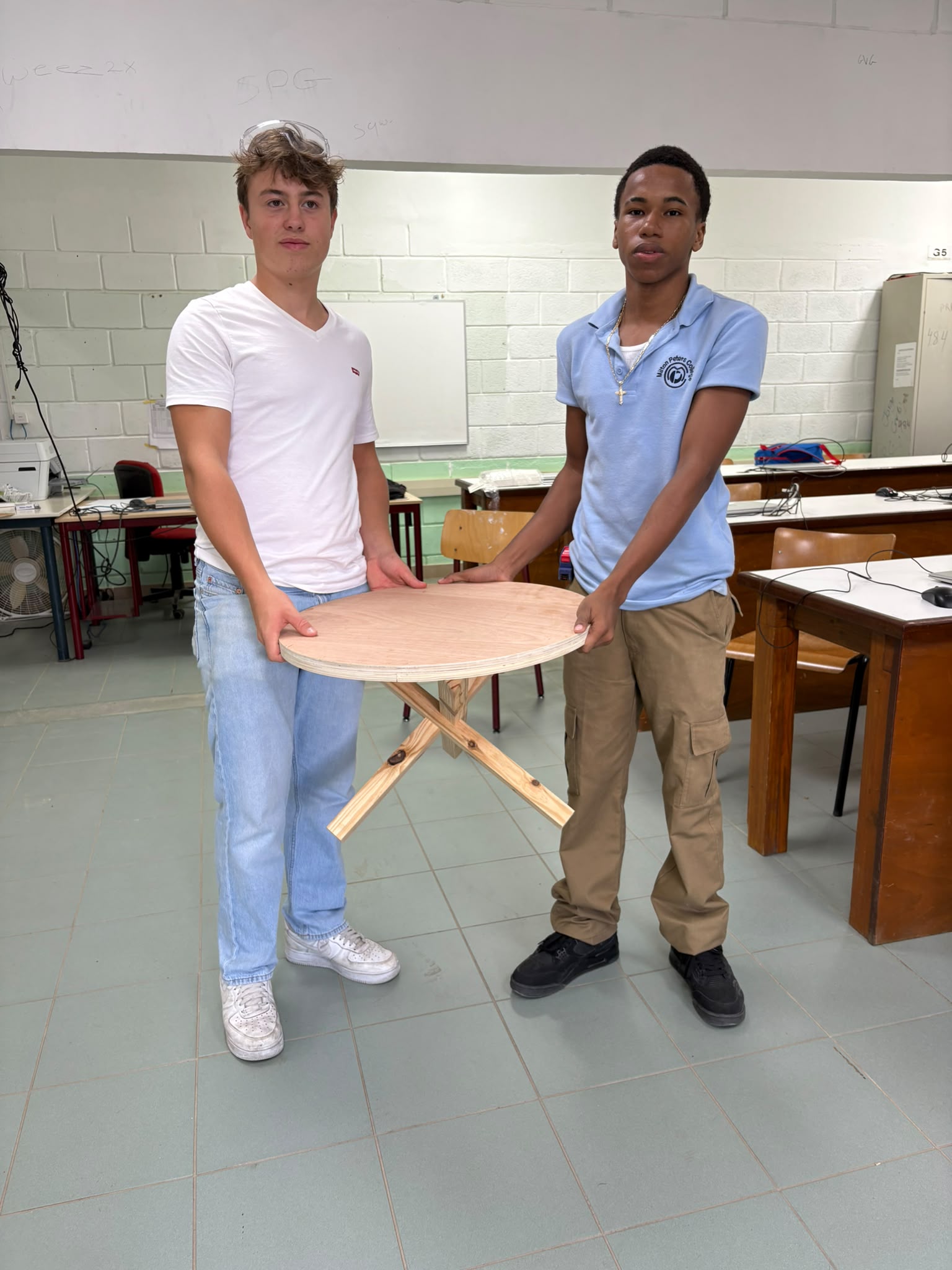 MPC VISIT PIX3 table finished still painted